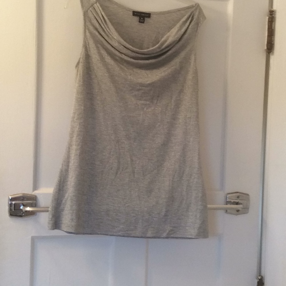 Top sleeveless